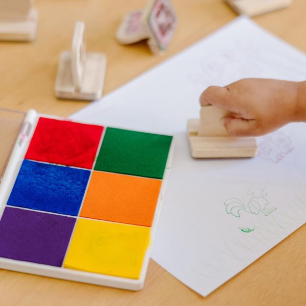 Melissa & Doug Rainbow Stamp Pad - 6 Washable Inks
