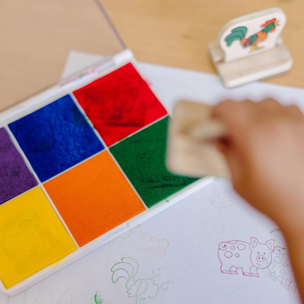 Melissa & Doug Rainbow Stamp Pad - 6 Washable Inks